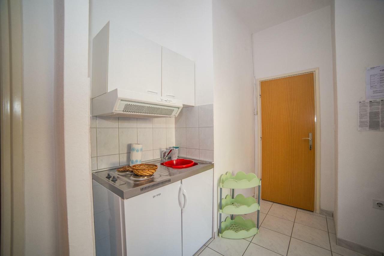 Apartmani Ina Povlja  Εξωτερικό φωτογραφία